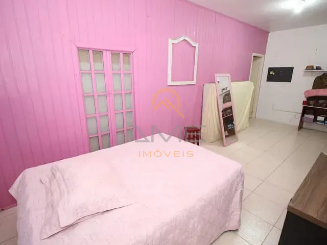 Casa com 500m² 5 quartos e 3 banheiros, à venda, no bairro Tres Vendas em Pelotas