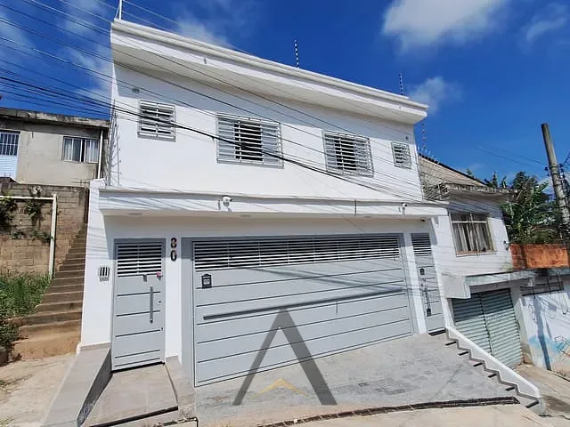 Casa 2 quartos e 5 banheiros, à venda, no bairro Vila São Paulo em Ferraz de Vasconcelos
