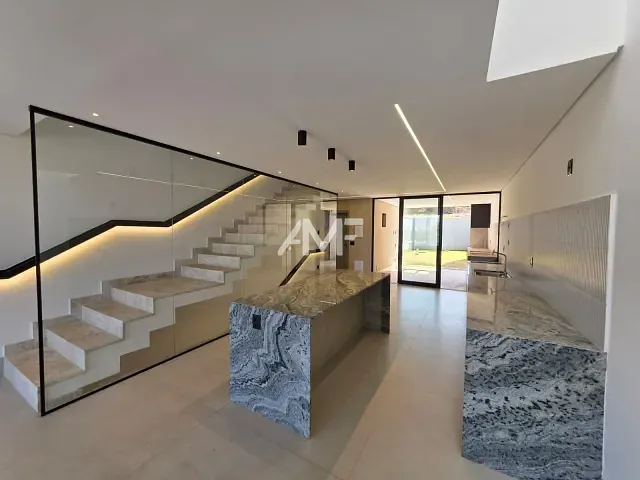 Sobrado com 182m² 3 quartos e 4 banheiros, à venda, no bairro Setor Gentil Meireles em Goiânia