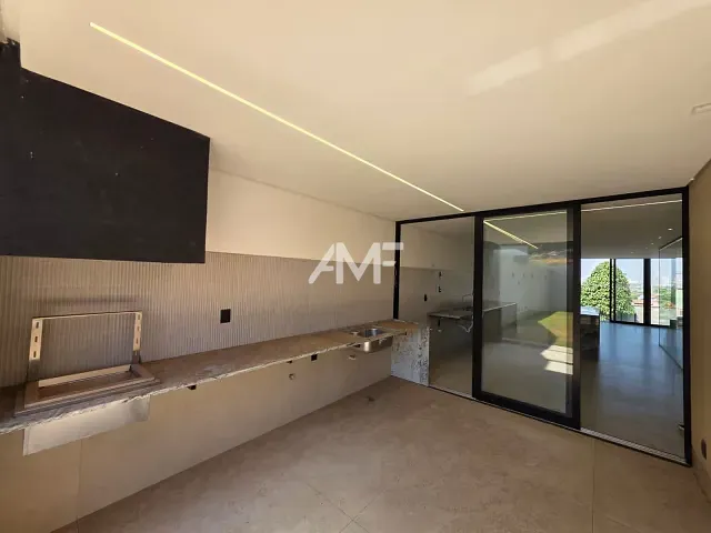 Sobrado com 182m² 3 quartos e 4 banheiros, à venda, no bairro Setor Gentil Meireles em Goiânia
