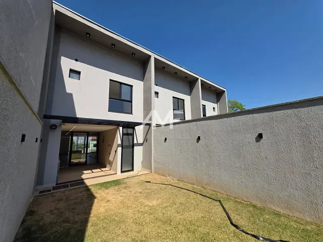 Sobrado com 182m² 3 quartos e 4 banheiros, à venda, no bairro Setor Gentil Meireles em Goiânia