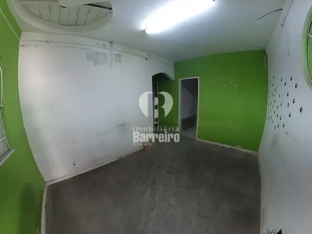 Casa com 360m² 6 quartos e 3 banheiros, à venda, no bairro Araguaia em Belo Horizonte