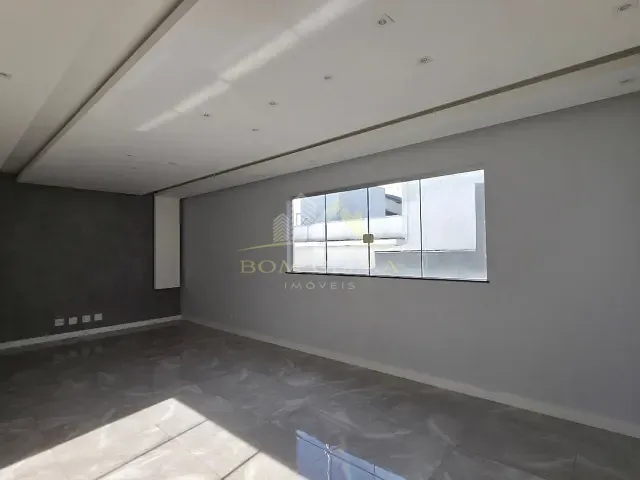 Casa com 420m² 4 quartos e 4 banheiros, à venda, no bairro Nova Gramado em Juiz de Fora