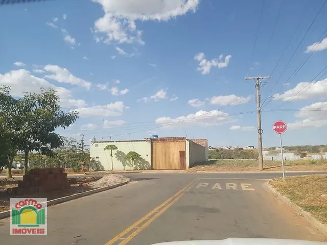 Casa com 360m² 2 quartos e 2 banheiros, à venda, no bairro Privê Lírios do Campo em Anápolis