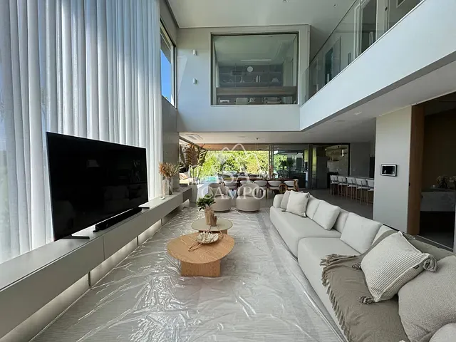 Casa com 600m² 7 quartos e 8 banheiros, à venda, no bairro Riviera em Bertioga