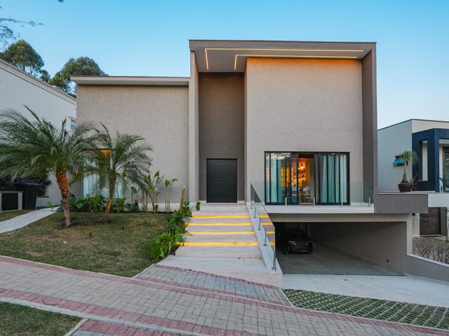 Casa com 468m² 4 quartos e 7 banheiros, à venda, no bairro Cidade Tamboré em Santana de Parnaíba