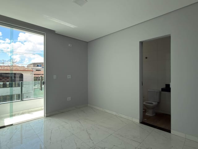 Casa 3 quartos e 3 banheiros, à venda, no bairro São José em Governador Valadares
