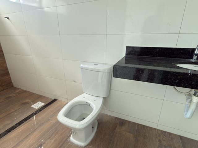 Casa 3 quartos e 3 banheiros, à venda, no bairro São José em Governador Valadares