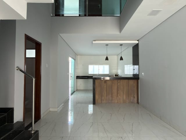 Casa 3 quartos e 3 banheiros, à venda, no bairro São José em Governador Valadares
