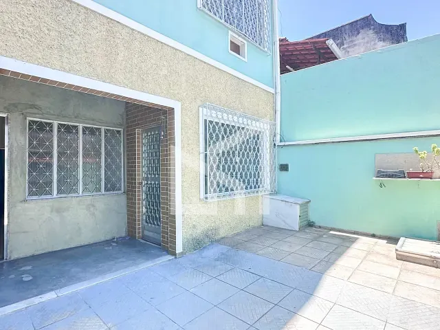 Casa 2 quartos e 2 banheiros, à venda, no bairro Califórnia em Nova Iguaçu