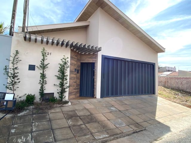 Casa com 200m² 3 quartos e 2 banheiros, à venda, no bairro Jardim Flórida em Franca