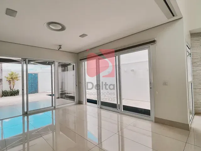 Casa 3 quartos e 3 banheiros, à venda, no bairro Rosário em Pirassununga