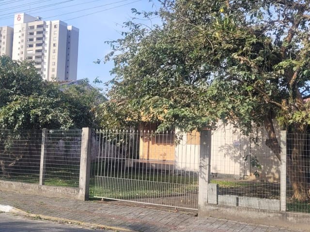 Casa com 264m² 3 quartos e 2 banheiros, à venda, no bairro Armação em Penha