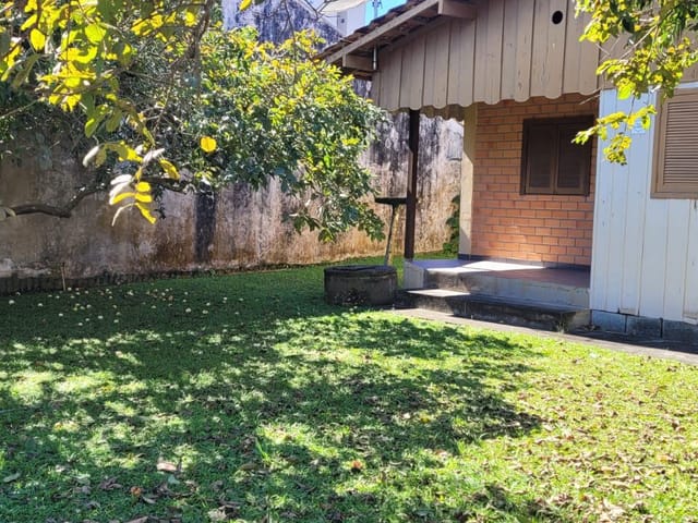 Casa com 264m² 3 quartos e 2 banheiros, à venda, no bairro Armação em Penha