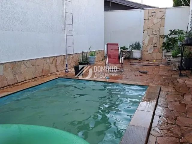 Casa com 308m² 3 quartos e 5 banheiros, à venda, no bairro Jardim São Bento em Uberaba