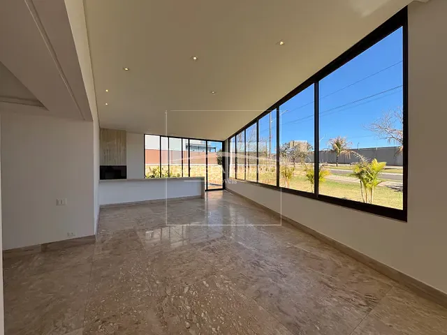 Casa com 380m² 4 quartos e 5 banheiros, à venda, no bairro Recanto do Salto em Londrina