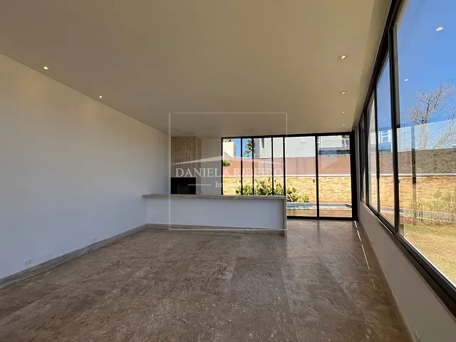 Casa com 380m² 4 quartos e 5 banheiros, à venda, no bairro Recanto do Salto em Londrina