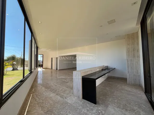 Casa com 380m² 4 quartos e 5 banheiros, à venda, no bairro Recanto do Salto em Londrina