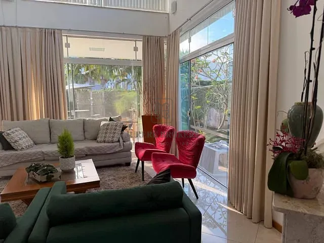 Casa 5 quartos e 7 banheiros, à venda, no bairro Jurerê Internacional em Florianópolis