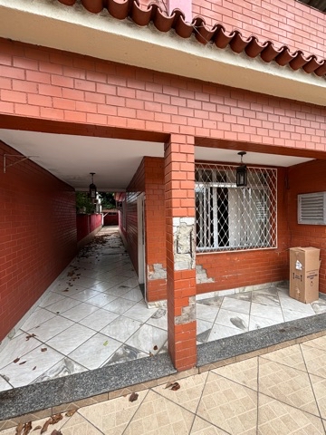 Foto do Casa - 🏡 Casa Espetacular com 4 Quartos, 2 Suítes e 3 Vagas de Garagem no Jardim Tropical! 🌟 Conforto e Espaço para Toda a Família! | FATOR IMÓVEIS