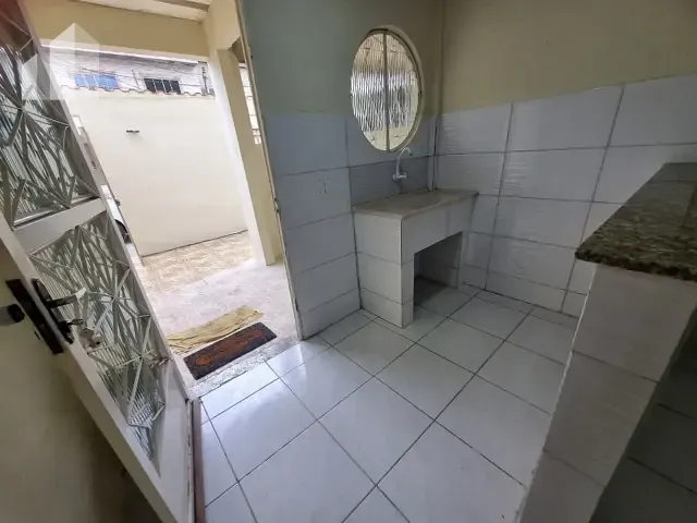 Casa com 60m² 2 quartos e 1 banheiro, para alugar, no bairro Dom Rodrigo em Nova Iguaçu