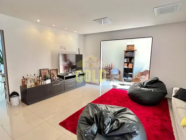 Casa 5 quartos e 3 banheiros, à venda, no bairro Aragarça em Londrina