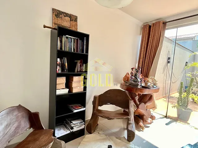 Casa 5 quartos e 3 banheiros, à venda, no bairro Aragarça em Londrina