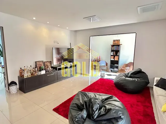 Casa 5 quartos e 3 banheiros, à venda, no bairro Aragarça em Londrina