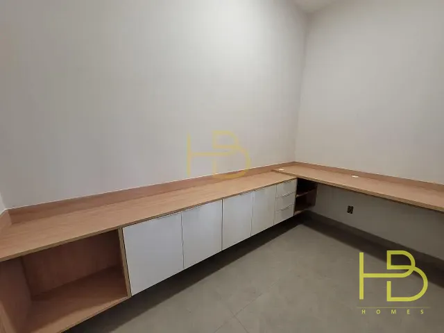 Casa 3 quartos e 5 banheiros, à venda, no bairro Aparecidinha em Sorocaba