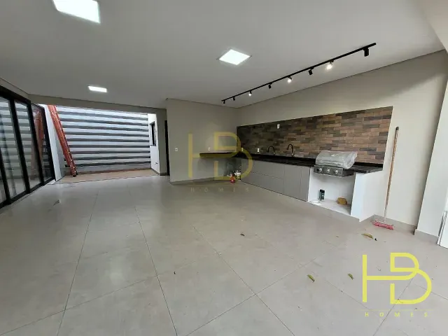 Casa 3 quartos e 5 banheiros, à venda, no bairro Aparecidinha em Sorocaba