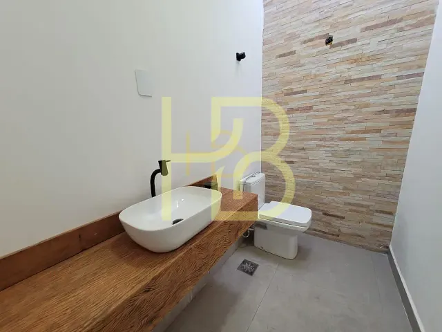 Casa 3 quartos e 5 banheiros, à venda, no bairro Aparecidinha em Sorocaba