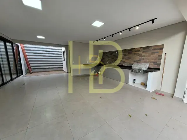 Casa 3 quartos e 5 banheiros, à venda, no bairro Aparecidinha em Sorocaba