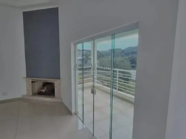 Casa 4 quartos e 5 banheiros, à venda, no bairro Jardim Caiapiá em Cotia