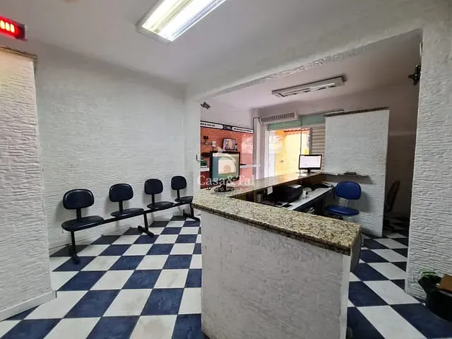 Casa à venda ou para alugar, no bairro Centro em São João de Meriti