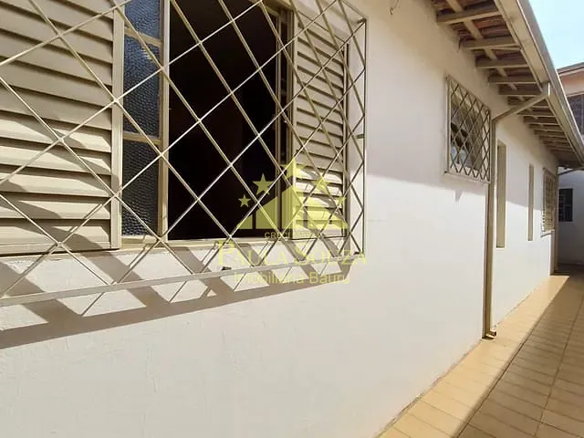 Casa com 180m² 4 quartos e 3 banheiros, para alugar, no bairro Jardim América em Bauru