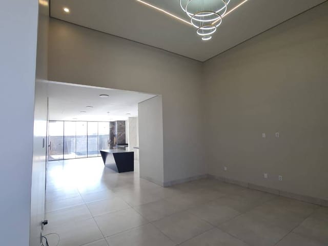 Casa com 378m² 3 quartos e 4 banheiros, à venda, no bairro Setor Faiçalville em Goiânia