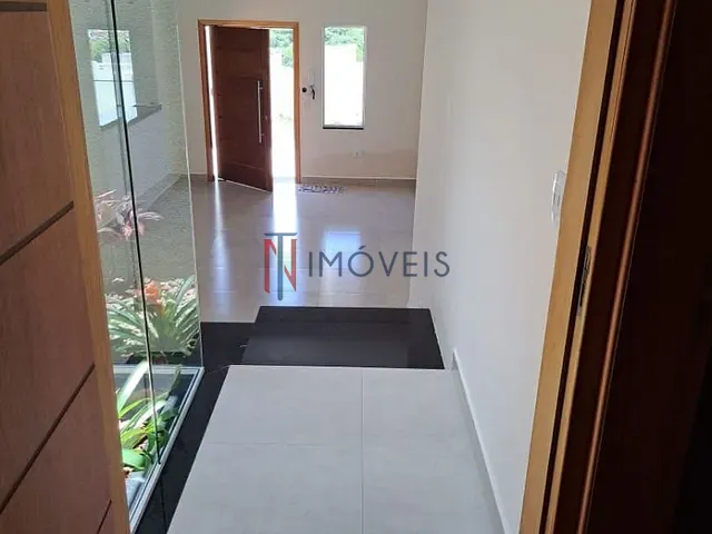 Casa com 200m² 3 quartos e 2 banheiros, à venda, no bairro Cachoeirinha em Bom Jesus dos Perdões
