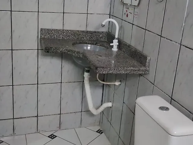 Casa 2 quartos e 1 banheiro, à venda, no bairro Centenário em Paulo Afonso