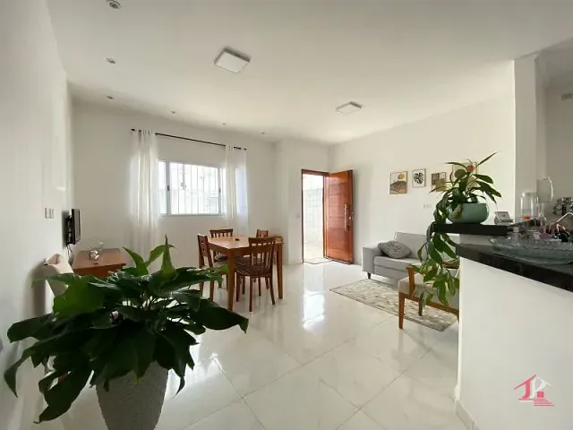 Casa 2 quartos e 2 banheiros, à venda, no bairro Cibratel II em Itanhaém