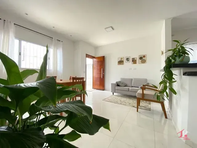 Casa 2 quartos e 2 banheiros, à venda, no bairro Cibratel II em Itanhaém