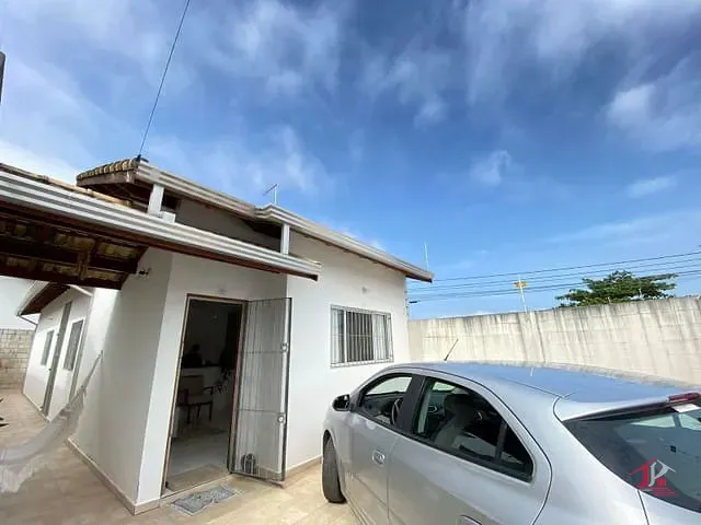 Casa 2 quartos e 2 banheiros, à venda, no bairro Cibratel II em Itanhaém