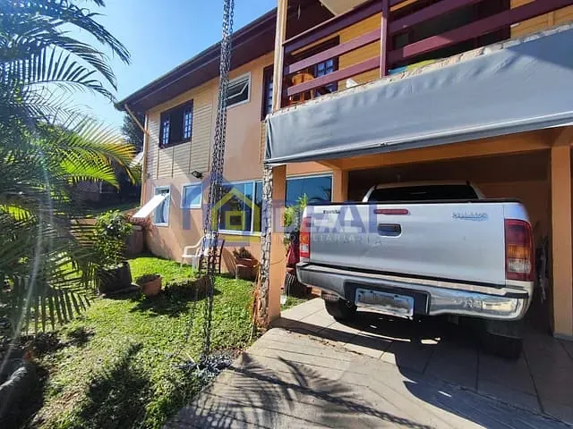 Casa 4 quartos e 3 banheiros, à venda, no bairro Centro em Concórdia