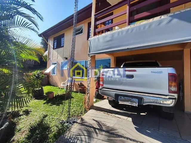 Casa 4 quartos e 3 banheiros, à venda, no bairro Centro em Concórdia