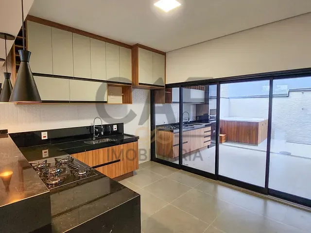 Casa com 256m² 3 quartos e 3 banheiros, à venda, no bairro Vila Jorge Zambon em Jaguariúna