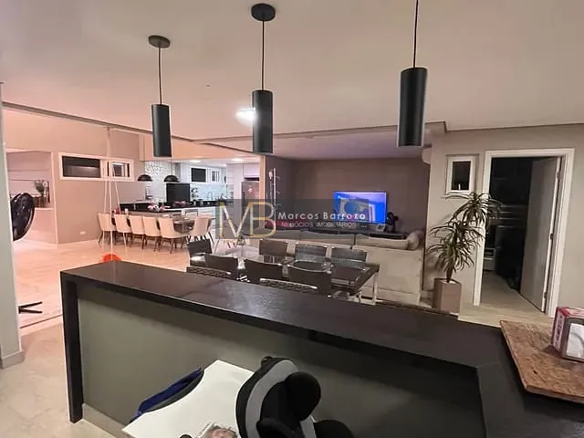 Casa com 477m² 3 quartos e 5 banheiros, à venda, no bairro Ribeirao Esperanca em Londrina