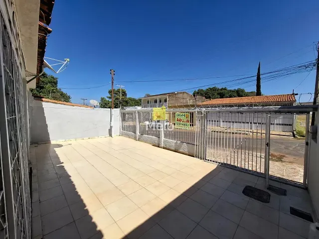 Casa 3 quartos e 2 banheiros, para alugar, no bairro Setor Leste (Gama) em Brasília