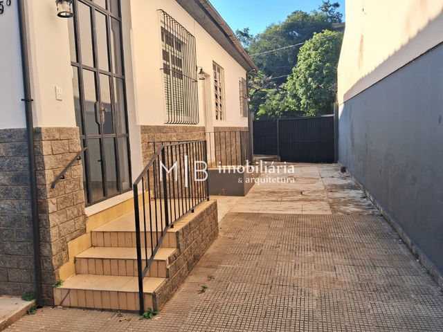 Casa com 282m², para alugar, no bairro CENTRO em CATAGUASES