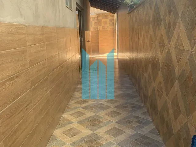 Casa com 190m² 2 quartos e 2 banheiros, à venda, no bairro Jardim Ipê em Poços de Caldas