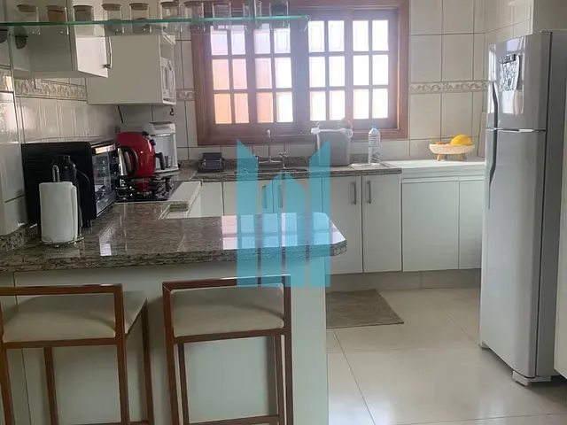 Casa com 190m² 2 quartos e 2 banheiros, à venda, no bairro Jardim Ipê em Poços de Caldas
