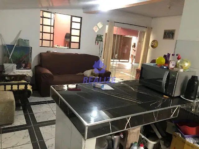 Casa com 250m² 3 quartos e 2 banheiros, à venda, no bairro Jardim Santa Maria em Botucatu